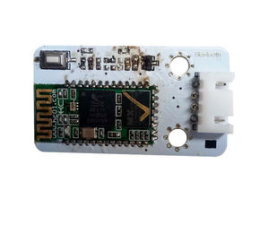 Weißes drahtloses Bluetooth-Modul für intelligente Telefone oder Computer und Arduino-Steuerung MBots