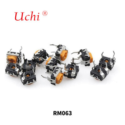 RM063 Gelbes Einweg-Kohleschicht-Trimmer-Potentiometer 1 MOhm Einstellbarer Widerstand