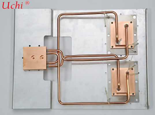 Grooveless-Platten-Flüssigkeitskühlplatte mit glatter ebener Oberfläche und Kompatibilität mit Wärmeleitkleber für Wärmemanagement